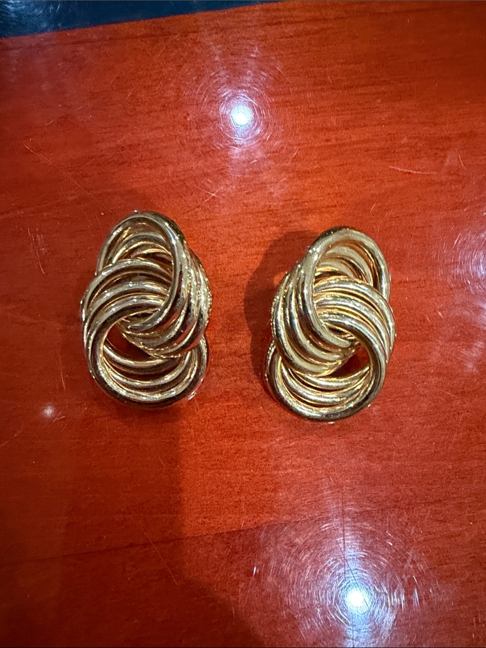 Vintage Gold Tone Knot Clip-On Earrings - Classic Women's Jewelry